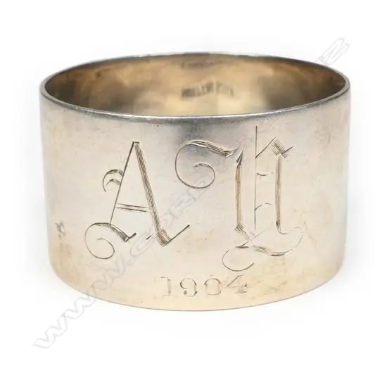 B. Petersen & Co. (Christchurch) silver napkin ring,